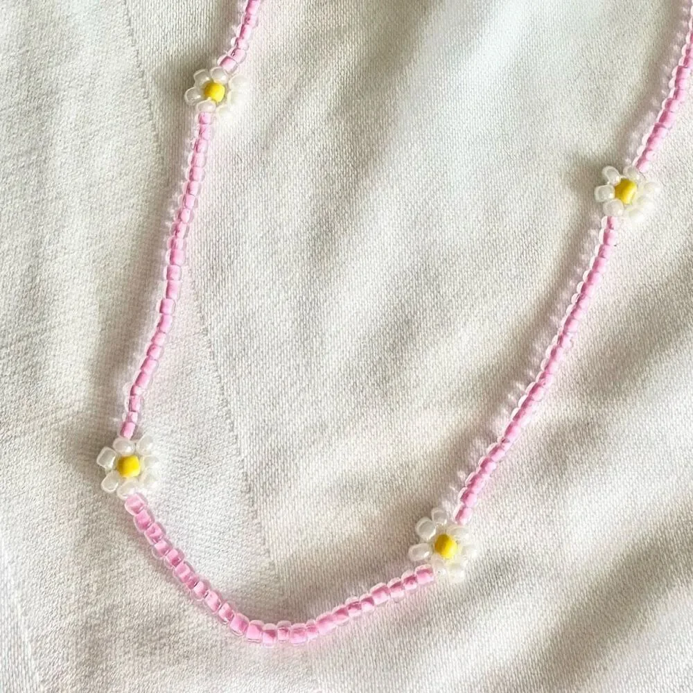 Light pink color beaded Daisy chain necklace